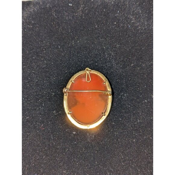 Antique Composite Cameo American made gold tone pin or pendant - Picture 6 of 7
